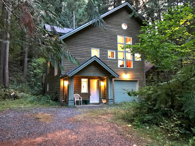 Glacier Holiday Chalet BL30194331570