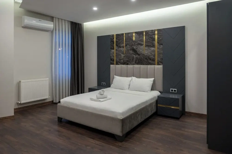 Luxury Suite