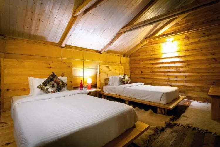 2 Bedrooms Chalet