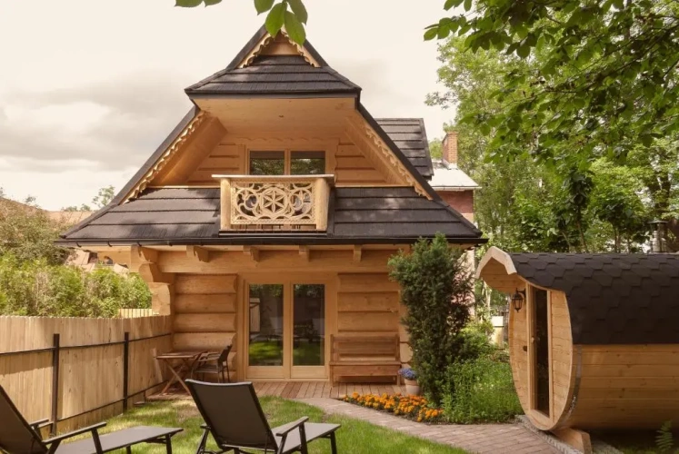 2 Bedrooms Chalet