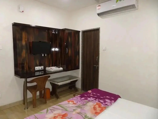 Dwarka Lodge