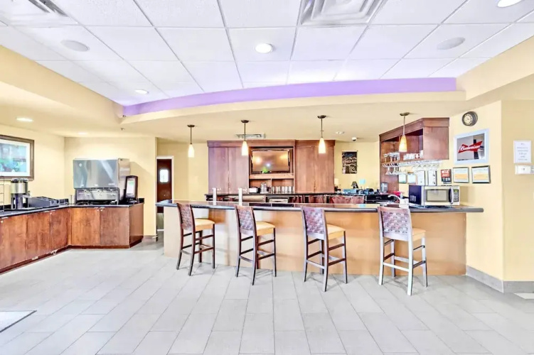 Condo w Hot Tub & Pool - Close to Universal Studio