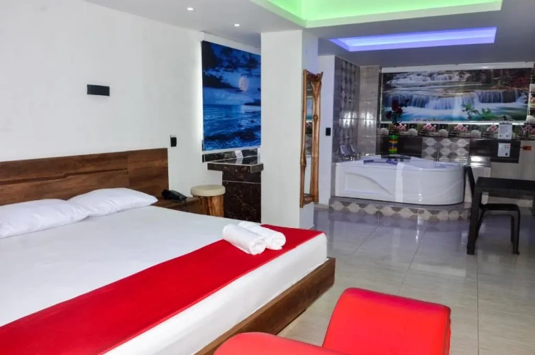 Deluxe Suite