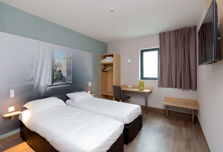 Standard Twin room