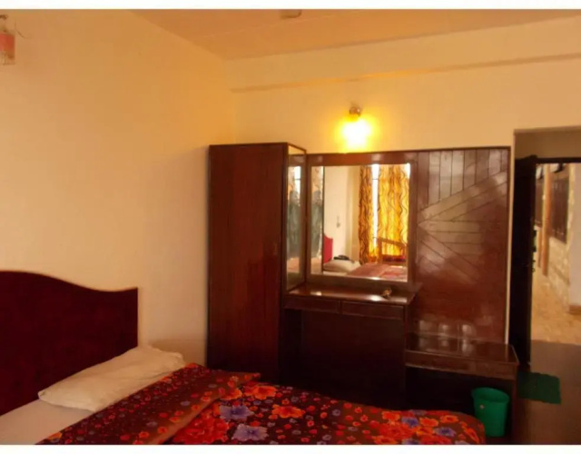 Hotel Mansarovar Palace