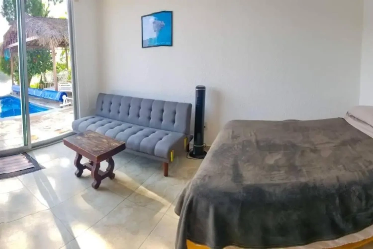 4 Bedrooms Cottage
