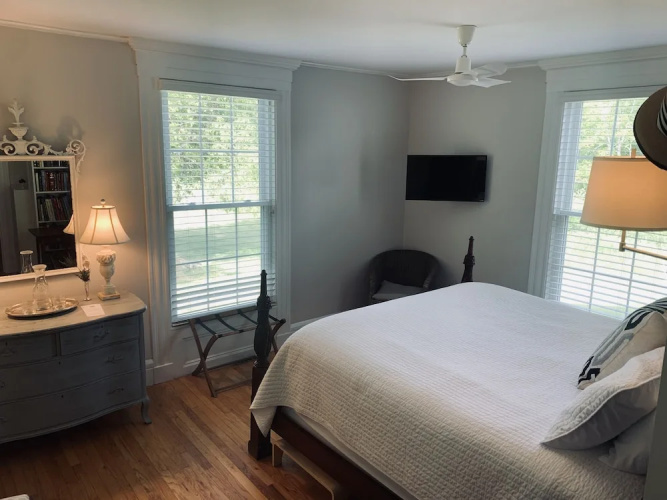 The Orchard House: Inn | Ice Cream | Cafe