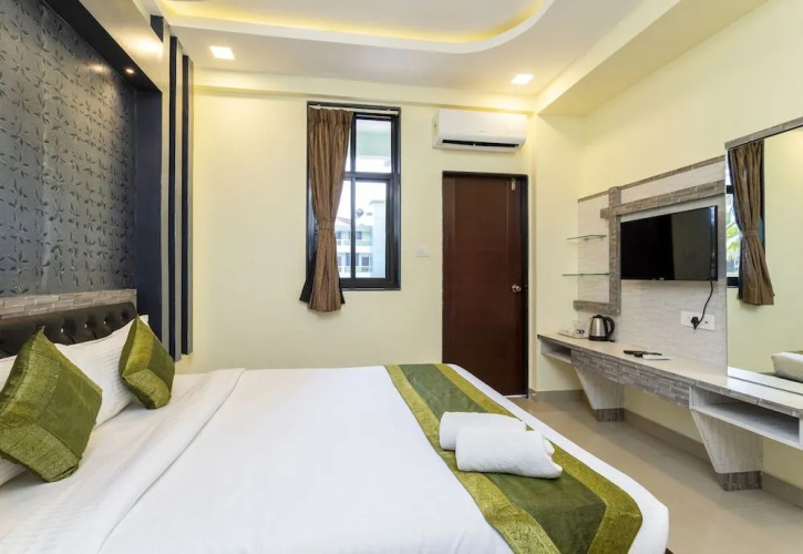 Shalom Indus Residency