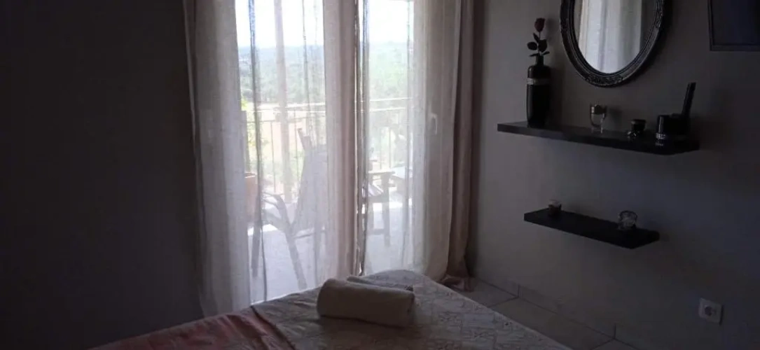 2 Bedrooms Cottage