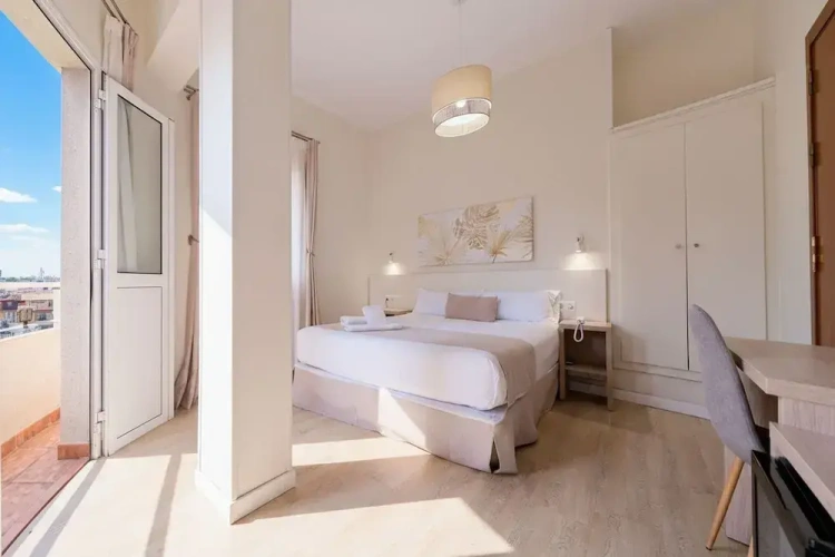 Comfort Double room with balcony and with city view