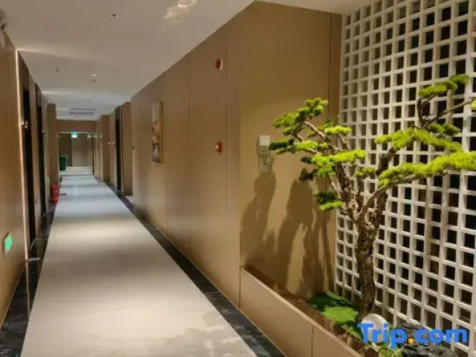 Alien Intelligent Esports Hotel