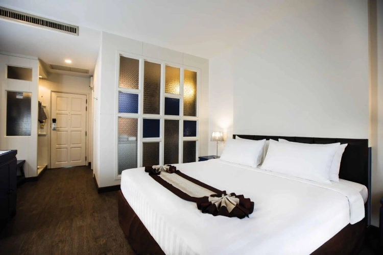 Deluxe Double Suite with city view