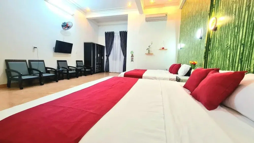 Standard Quadruple Family room with balcony