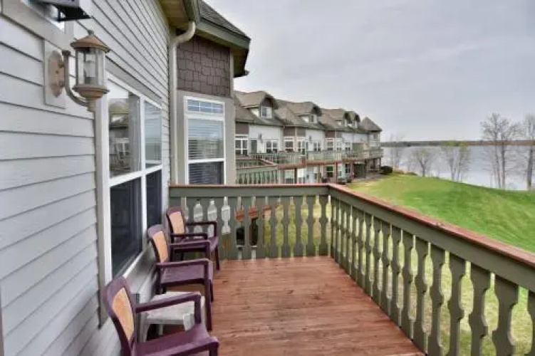 Unit 302 2 BD/ 2 BA Condo 2 Bedrooms 1 Bathroom Condo