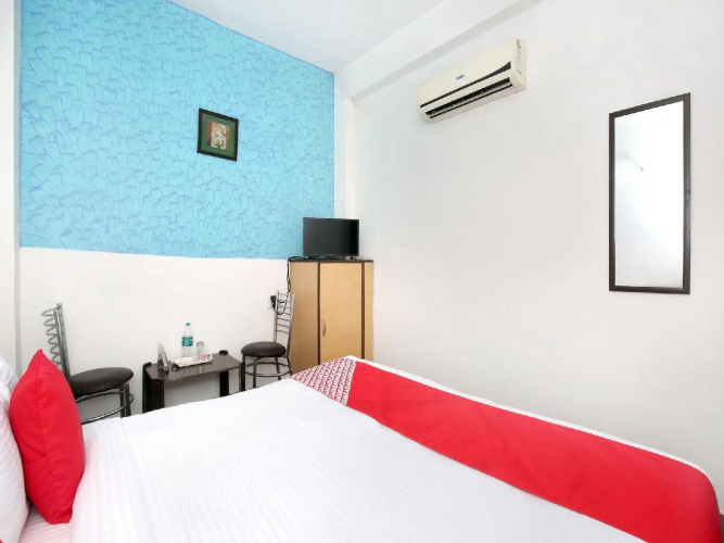 OYO 13365 Hotel Teg Royal
