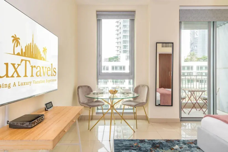 LuxBnB Standpoint Tower BLVD Views