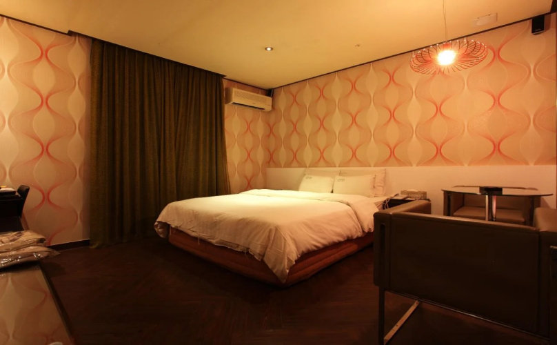 Lonestar Hotel