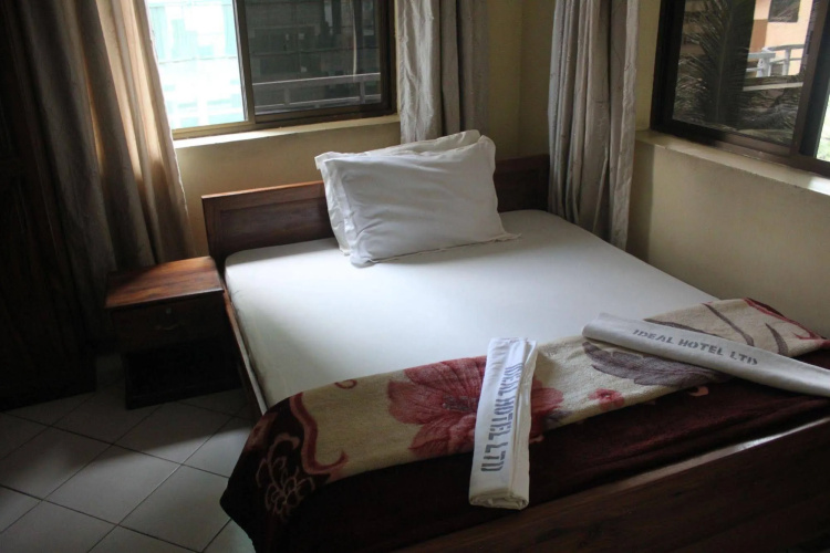 Ideal Hotel