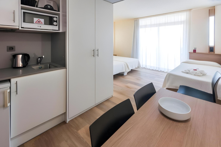 Ponient Aparthotel Marinada