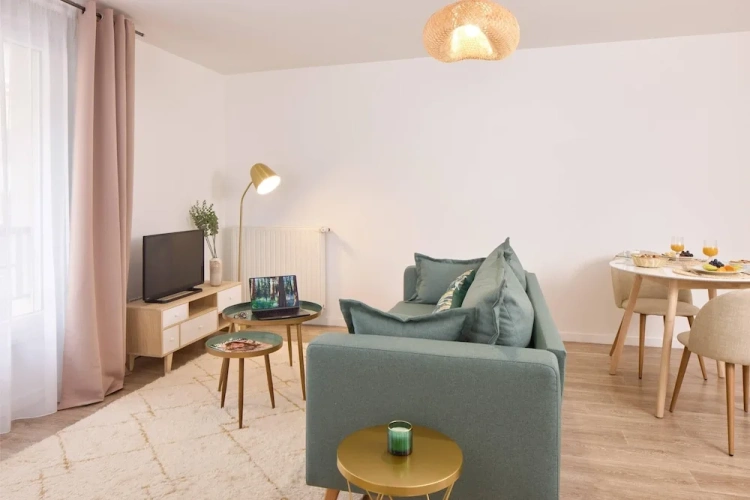 1 Bedroom Apartment