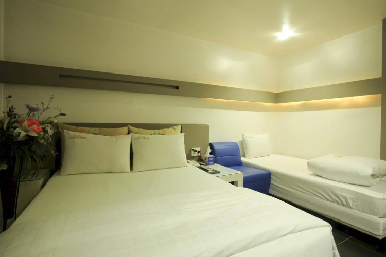 Hotel 28