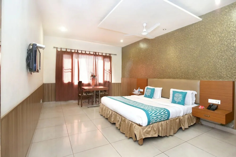 OYO 4575 Hotel Mirage