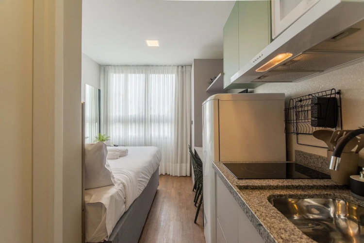 Easy Life Campos Salles by Xtay
