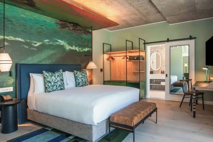 Premium Double Suite with balcony