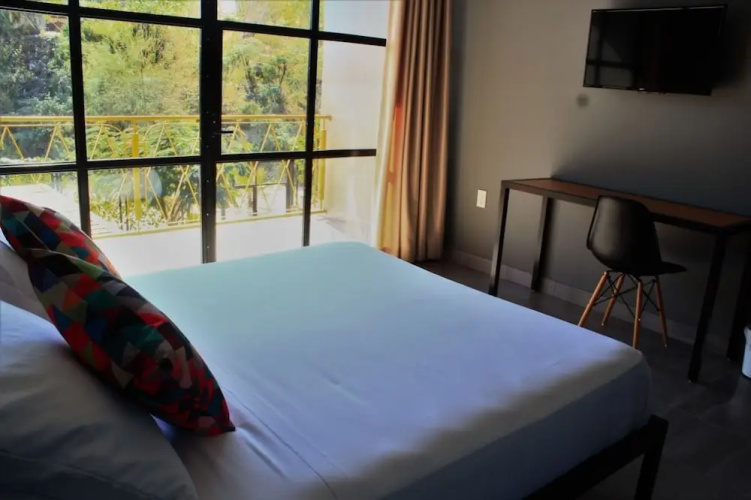 AR Luxury Suites