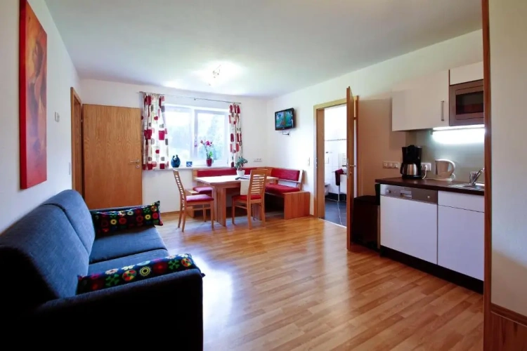 2 Bedrooms Apartment