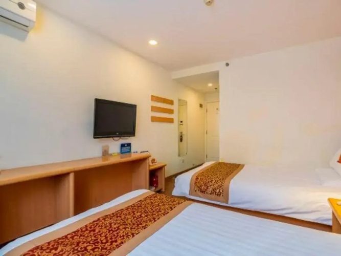 Home Inn Yanshaxinyuanli