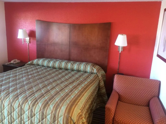 Travel Inn & Suites