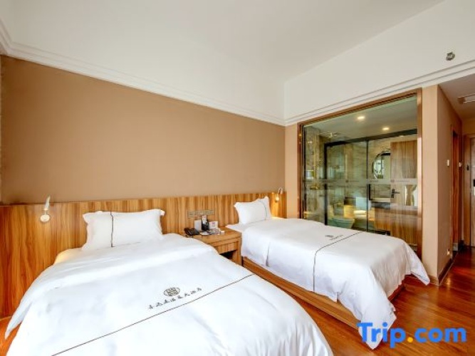 Premier Twin room