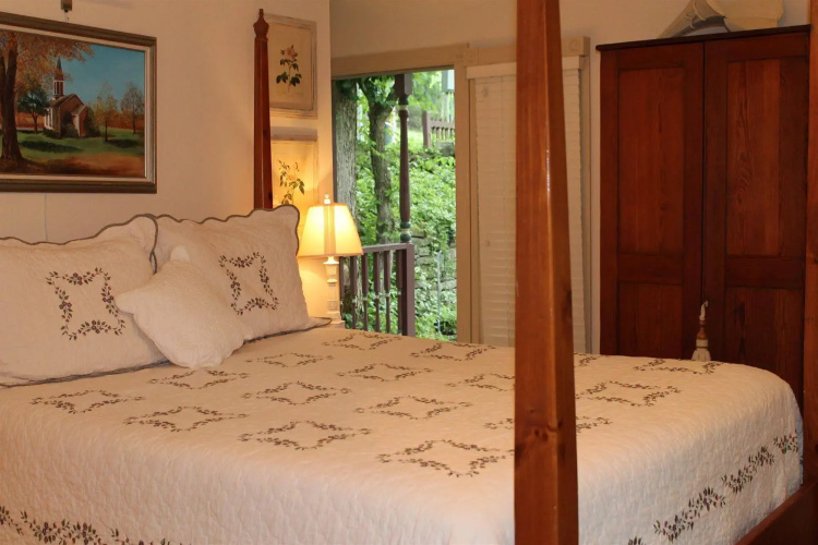 Hidden Springs Bed & Breakfast