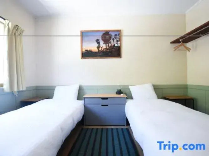 Inn Between Waves