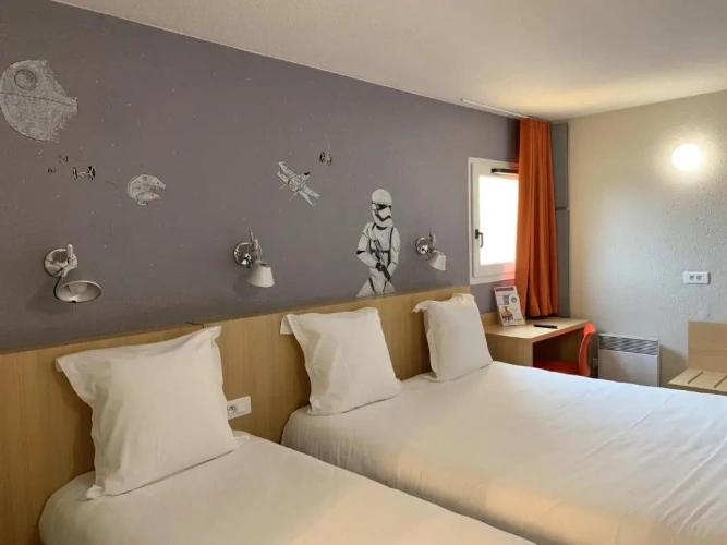 Standard Triple room