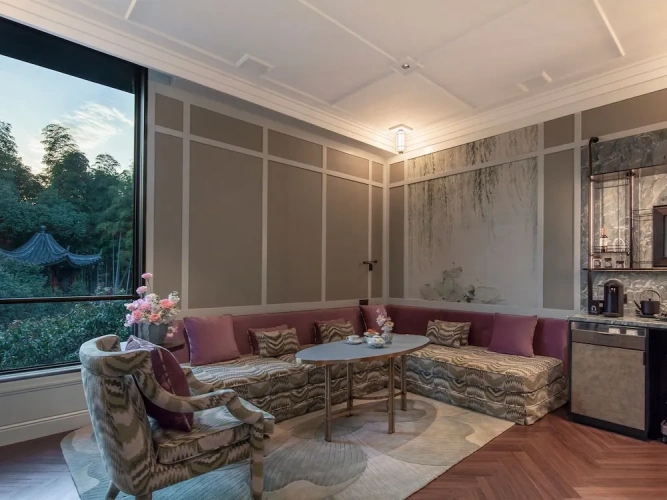 Suite with garden view