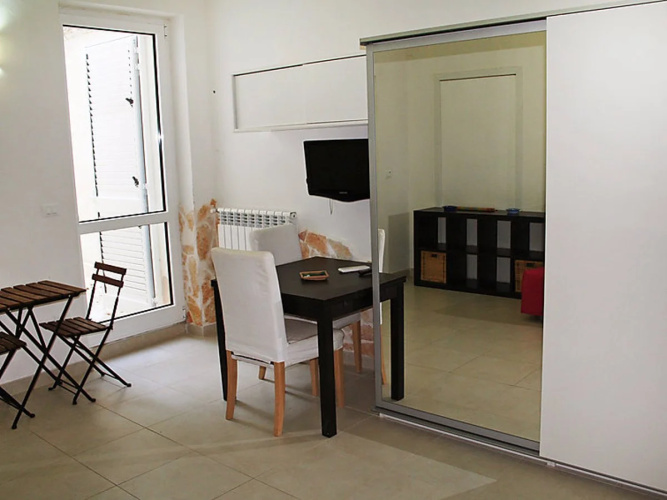 Apartment Mono Ada Castro