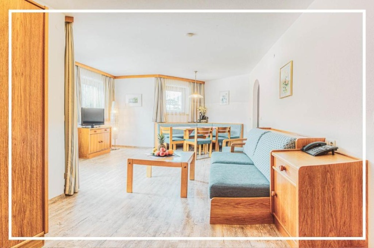 2 Bedrooms Apartment