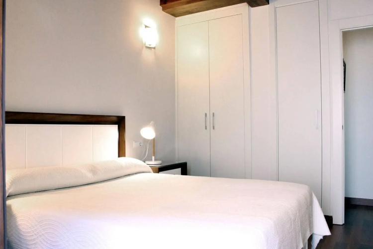 Laurel Suites