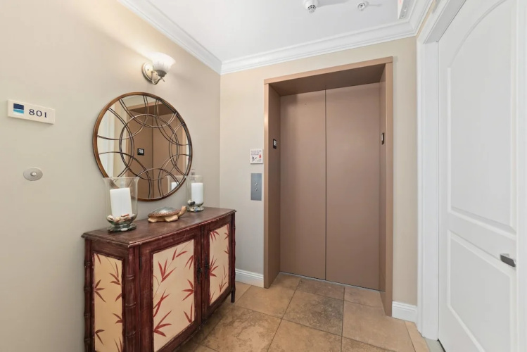 Indigo West 801 With Private Poolside Cabana