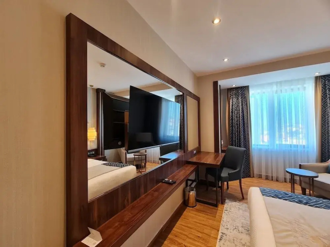 Golden Rose Hotel & Spa