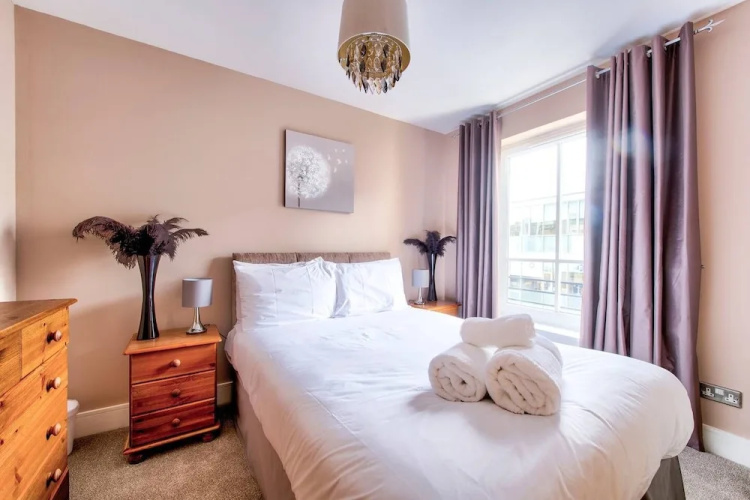 Modern 3 Bed/2bath City Centre Apartment