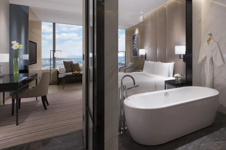 Grand Double room with river view