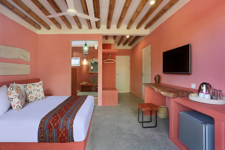 PinkCoco Gili Trawangan - Constant Surprises- for Cool Adults Only