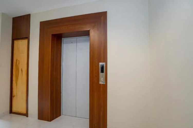 OYO 1574 U_xpress Hotel