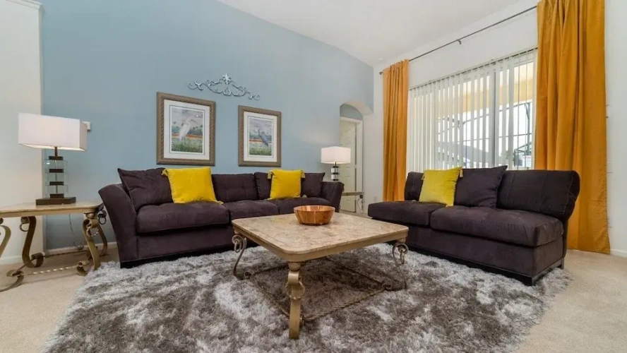 4 Bedrooms Cottage