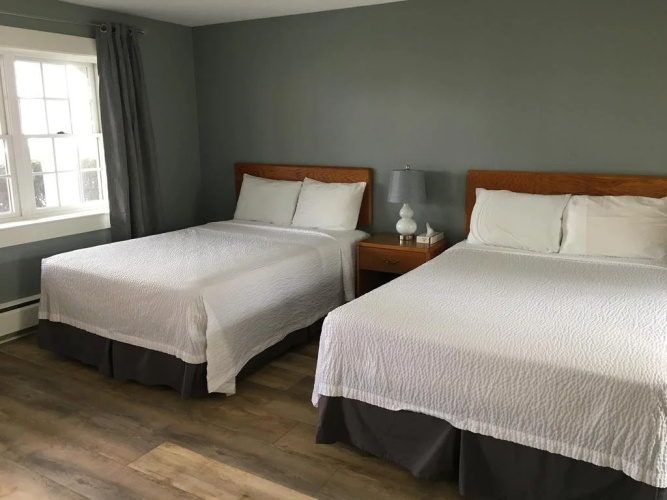 Hyannis Inn