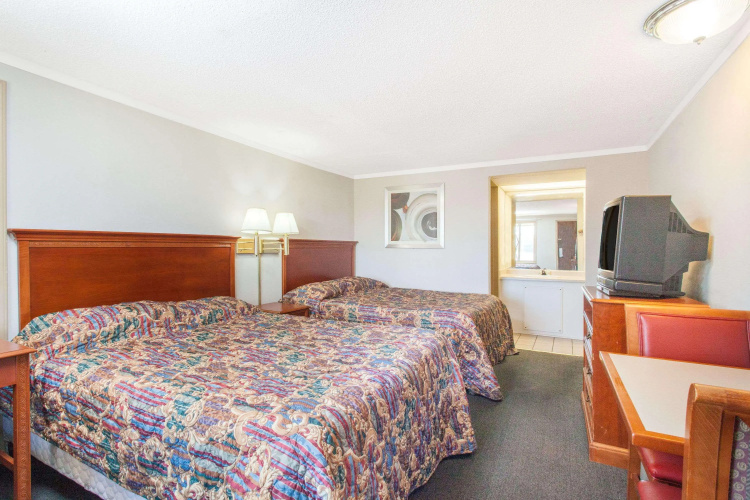 Knights Inn Toledo West