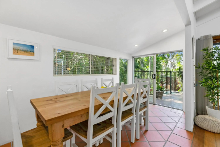Tranquil & tropical, Sunshine Beach